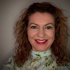Clare Sweeney Clare Sweeney